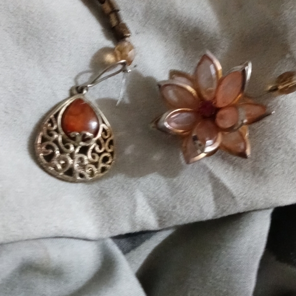 Handmade lotos flower pendulum necklace - Picture 2 of 2